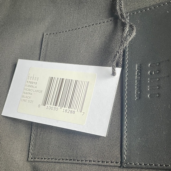 BEHNO 'Kamala' Handcrafted Large Leather Nappa Hobo Bag in Black - Picture 15 of 15